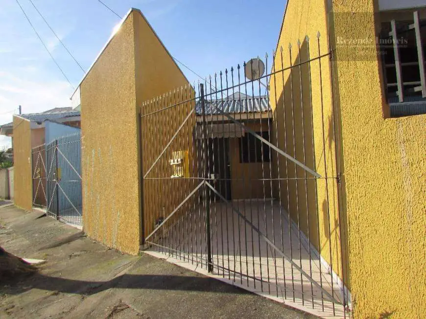 Casa com 5 Quartos à Venda, 180 m² por R$ 350.000 Rua Engenheiro Marcos José Lewin, 55 - Fazendinha, Curitiba - PR
