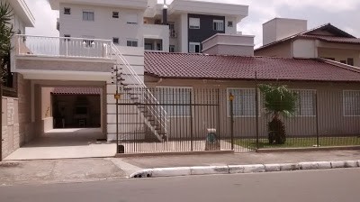 Casa com 4 Quartos para Alugar por R$ 1.200/Dia Rua Apóstolo Paschoal - Canasvieiras, Florianópolis - SC