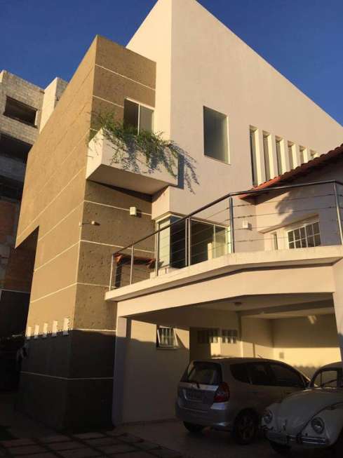 Casa com 4 Quartos à Venda, 341 m² por R$ 1.330.000 Rua Américo Campolina Rezende, 12 - Fernão Dias, Belo Horizonte - MG