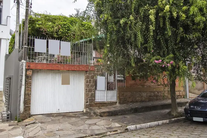 Casa com 3 Quartos à Venda, 120 m² por R$ 450.000 Rua Marquês do Herval, 35 - Marechal Rondon, Canoas - RS