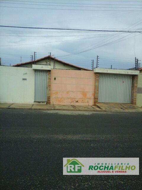 Casa com 4 Quartos à Venda, 375 m² por R$ 600.000 Rua Azar Chaib - Santa Isabel, Teresina - PI
