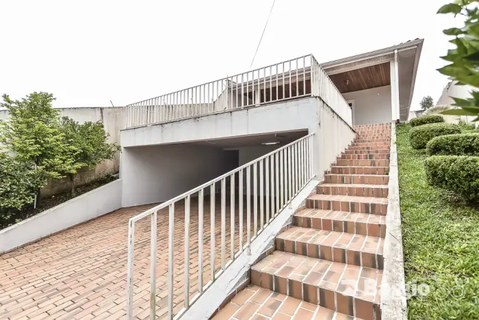 Casa com 3 Quartos à Venda, 270 m² por R$ 495.000 Rua Piraí do Sul - Passauna, Curitiba - PR