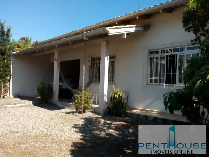 Casa com 2 Quartos à Venda, 106 m² por R$ 365.000 Praia Alegre, Penha - SC