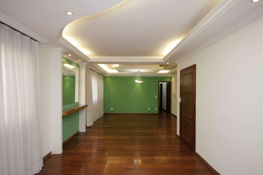 Apartamento com 4 Quartos para Alugar, 150 m² por R$ 2.200/Mês São Pedro, Belo Horizonte - MG