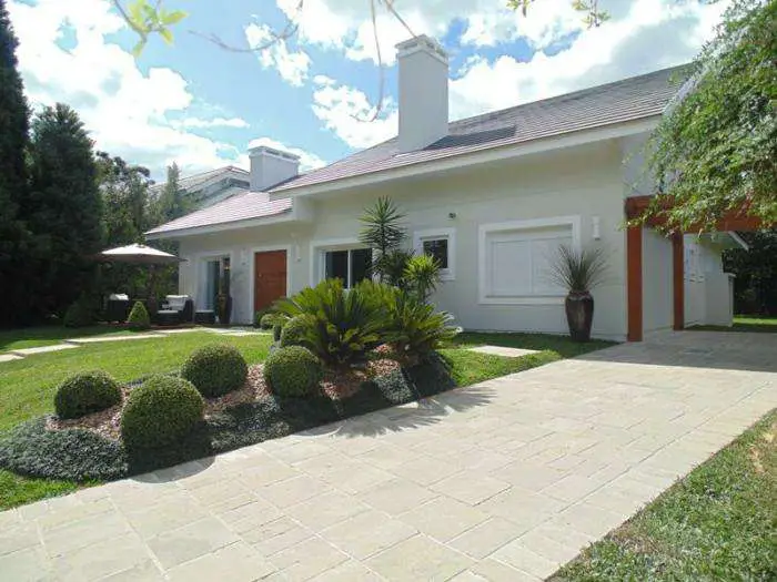 Casa com 4 Quartos à Venda, 230 m² por R$ 3.250.000 Rua dos Plátanos, 362 - Laje de Pedra, Canela - RS
