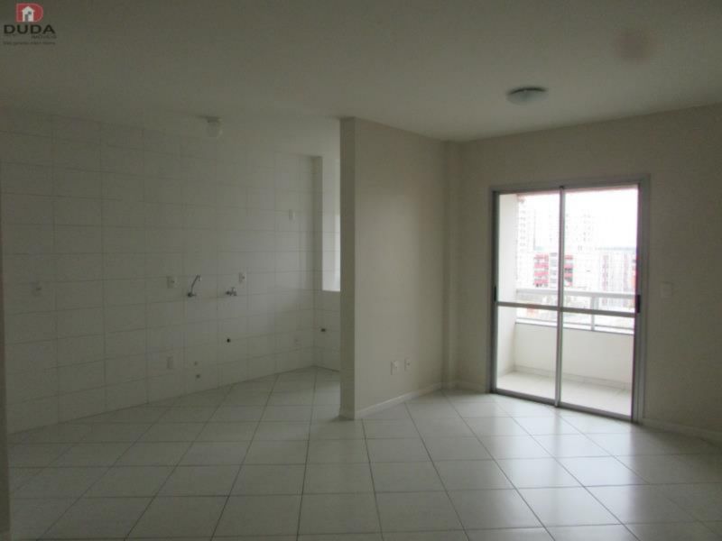 Apartamento com 3 Quartos à Venda, 79 m² por R$ 319.000 Centro, Criciúma - SC