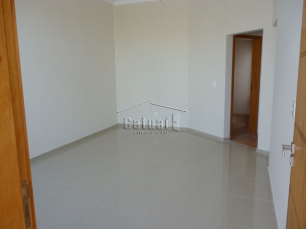 Casa com 3 Quartos à Venda, 79 m² por R$ 245.000 Rua José Ernâni Neves, 953 - Jd Vale do Cedro, Londrina - PR