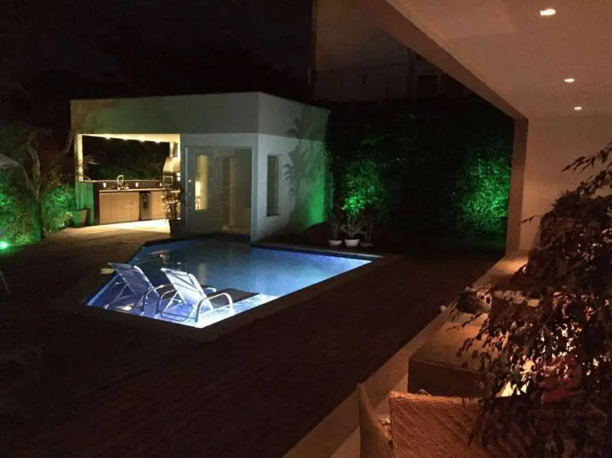 Casa de Condomínio com 4 Quartos à Venda, 620 m² por R$ 3.600.000 Barra da Tijuca, Rio de Janeiro - RJ