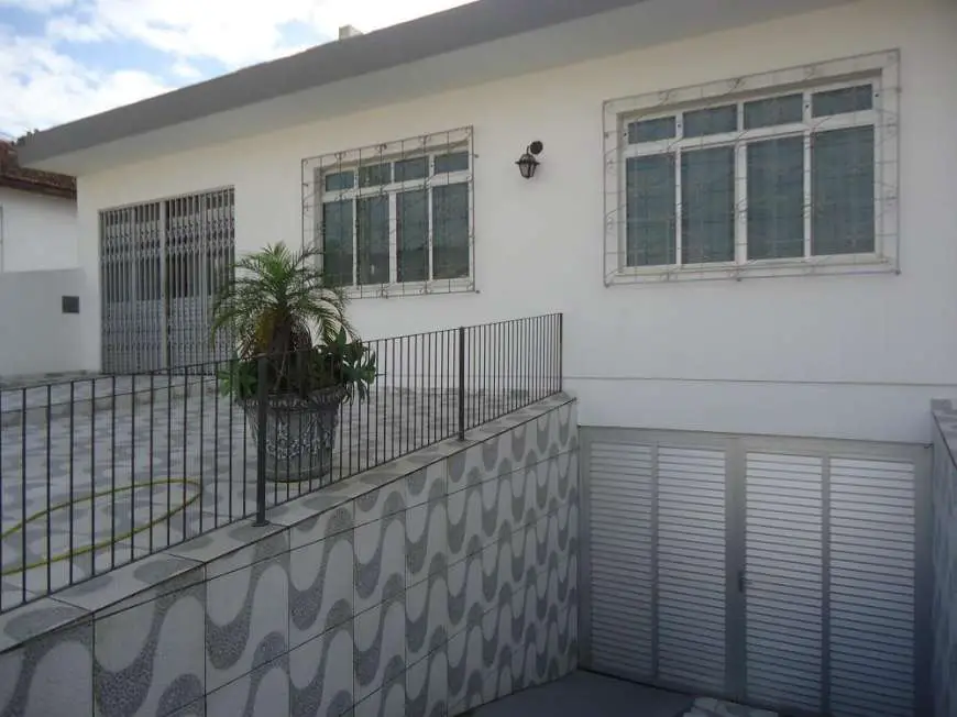 Casa com 6 Quartos à Venda, 286 m² por R$ 848.000 Rua Campolino Alves - Abraão, Florianópolis - SC