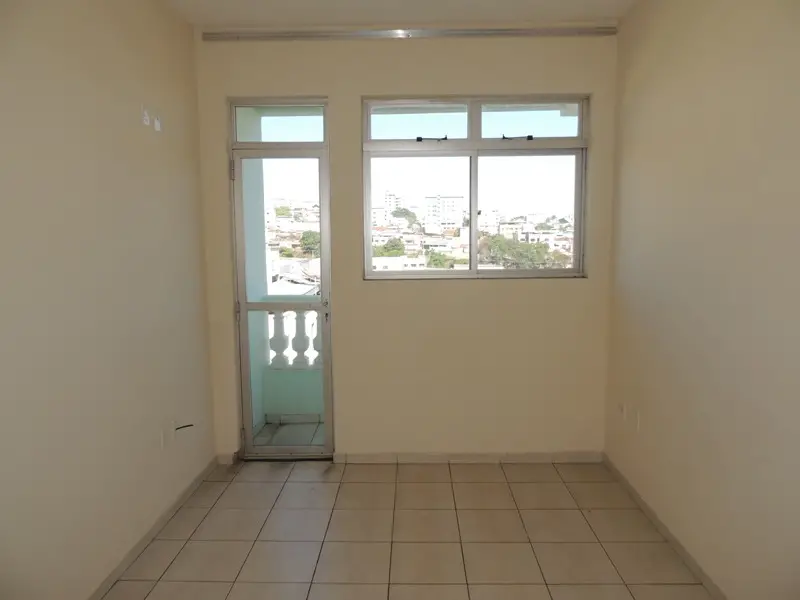 Apartamento com 2 Quartos para Alugar, 70 m² por R$ 699/Mês Avenida Paraná, 380 - São José, Divinópolis - MG