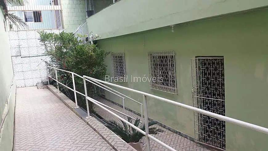 Casa com 3 Quartos à Venda por R$ 200.000 Rua João Surerus Júnior - Lourdes, Juiz de Fora - MG