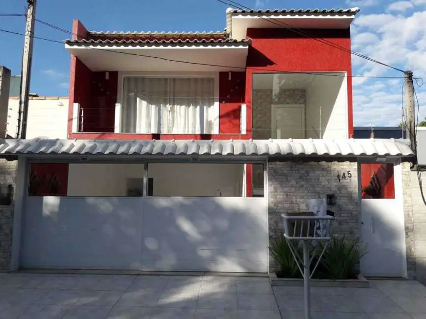 Casa com 3 Quartos à Venda, 256 m² por R$ 625.000 Rua Santo Eustáquio, 145 - Jardim Vitória, Macaé - RJ