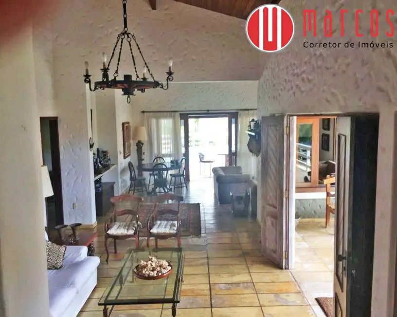 Casa de Condomínio com 6 Quartos à Venda, 350 m² por R$ 2.500.000 Praia do Morro, Guarapari - ES