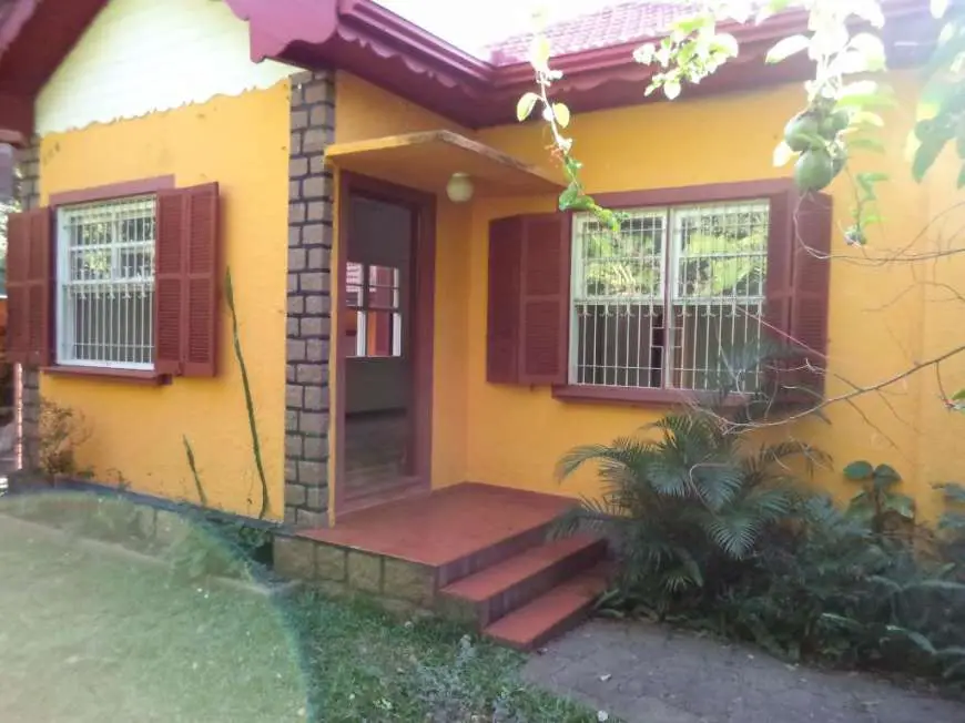 Casa com 2 Quartos à Venda, 250 m² por R$ 851.000 Rua dos Guaranis, 164 - Espiríto Santo, Porto Alegre - RS