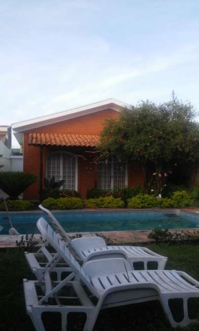 Casa com 4 Quartos para Alugar, 140 m² por R$ 3.000/Mês Jardim Antartica, Ribeirão Preto - SP