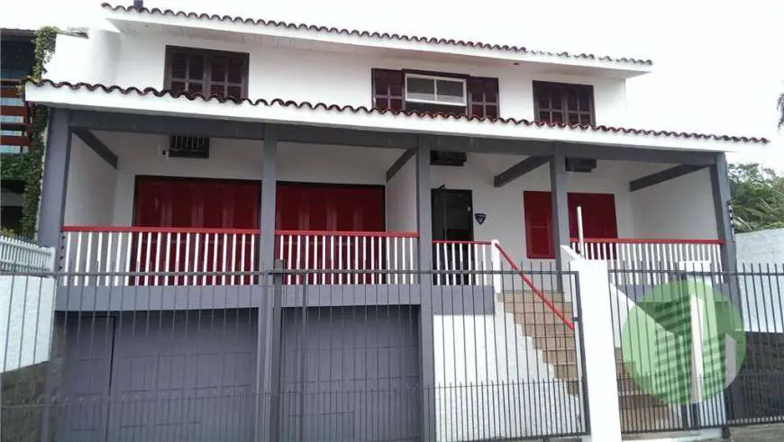 Casa com 3 Quartos à Venda, 420 m² por R$ 1.200.000 Rua das Palmeiras, 1 - Itaguaçu, Florianópolis - SC