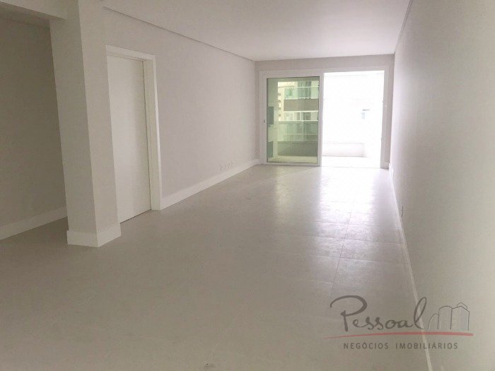 Apartamento com 3 Quartos à Venda, 125 m² por R$ 1.170.000 Rua João Carvalho, 133 - Agronômica, Florianópolis - SC