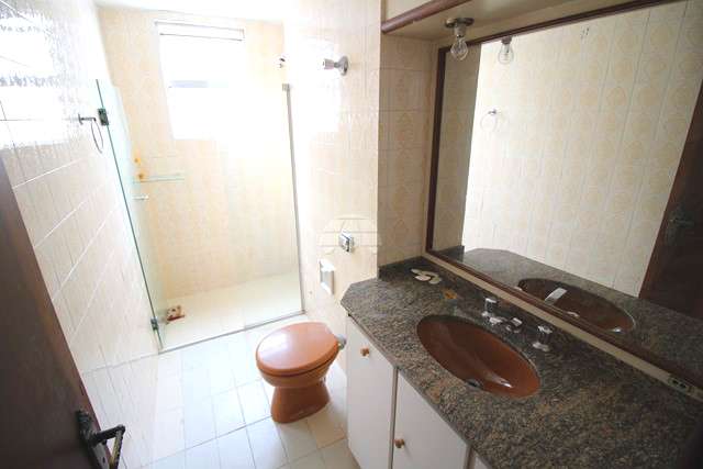 Apartamento com 3 Quartos à Venda, 119 m² por R$ 550.000 Rua Bento Viana - Água Verde, Curitiba - PR