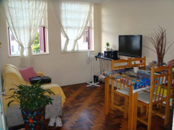 Apartamento com 2 Quartos à Venda, 50 m² por R$ 220.000 Avenida Brasiliano Índio de Moraes, 573 - Passo da Areia, Porto Alegre - RS