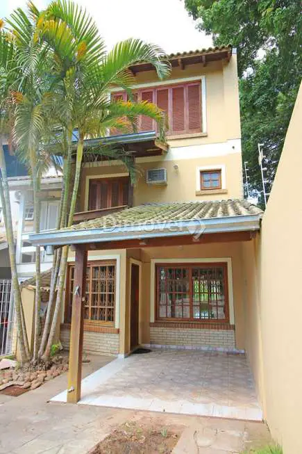 Casa com 3 Quartos à Venda, 158 m² por R$ 790.000 Rua Professor Emílio Meyer, 98 - Vila Conceição, Porto Alegre - RS