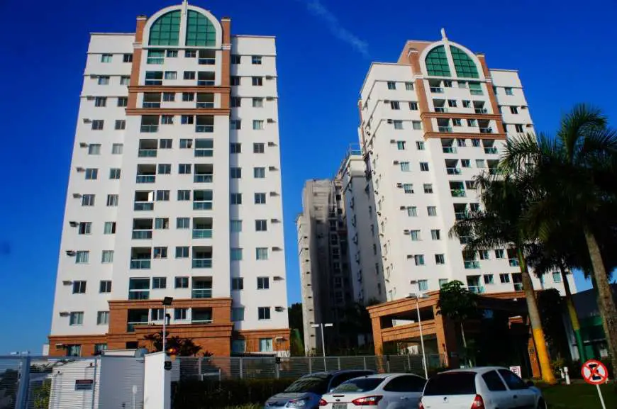 Apartamento com 3 Quartos à Venda, 76 m² por R$ 410.000 Rua Ottokar Doerffel, 1249 - Atiradores, Joinville - SC