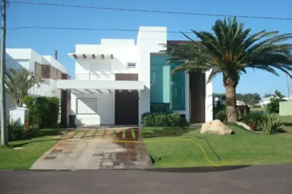 Sobrado com 5 Quartos à Venda, 405 m² por R$ 3.180.000 Xangri Lá - RS