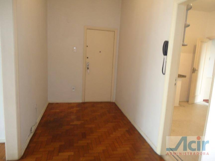 Apartamento com 2 Quartos para Alugar, 98 m² por R$ 1.300/Mês Rua Haddock Lobo - Estacio, Rio de Janeiro - RJ