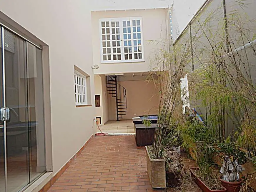Casa com 3 Quartos à Venda, 227 m² por R$ 1.800.000 Rua Pedro Zonta Neto - Brooklin, São Paulo - SP