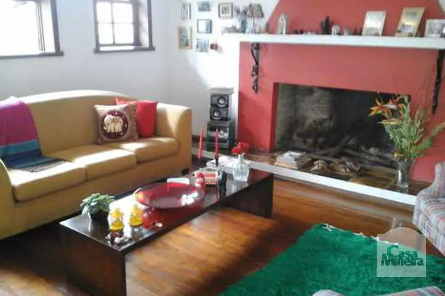 Casa com 4 Quartos à Venda, 318 m² por R$ 1.400.000 Rua Zodíaco - Santa Lúcia, Belo Horizonte - MG