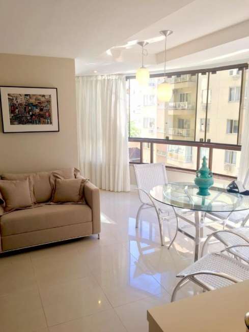 Apartamento com 3 Quartos à Venda, 100 m² por R$ 980.000 Quadra Mar, Balneário Camboriú - SC