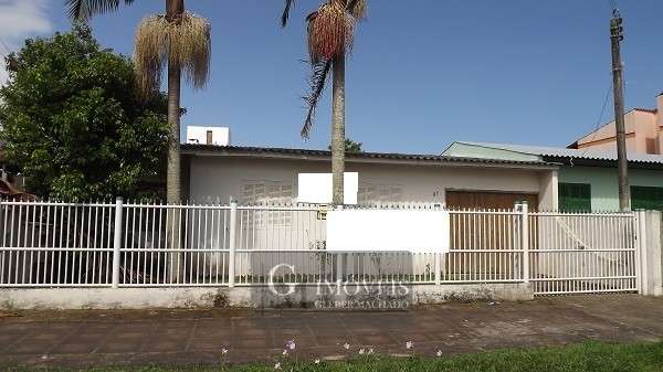 Casa com 4 Quartos à Venda, 125 m² por R$ 490.000 Travessa Tupinambá - Centro, Torres - RS