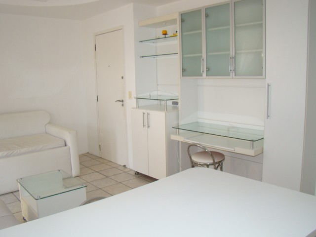 Apartamento com 1 Quarto para Alugar por R$ 400/Dia Rua das Tainhotas - Jurerê, Florianópolis - SC