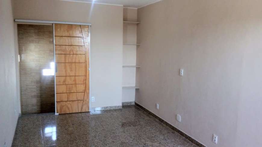 Apartamento com 1 Quarto para Alugar, 50 m² por R$ 900/Mês Rua Artur Tavares da Silva, 116 - Realengo, Rio de Janeiro - RJ