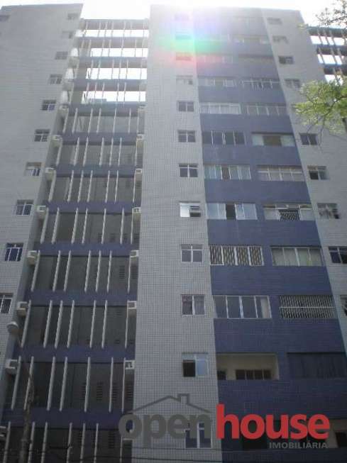 Apartamento com 2 Quartos para Alugar por R$ 1.300/Mês Petrópolis, Natal - RN