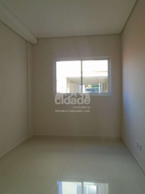 Apartamento com 2 Quartos para Alugar, 63 m² por R$ 800/Mês Rua Ernandes de Oliveira, 1510 - Pioneiros Catarinenses, Cascavel - PR