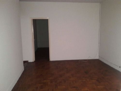 Apartamento com 3 Quartos para Alugar por R$ 800/Mês Rua Gérson França - Centro, Bauru - SP