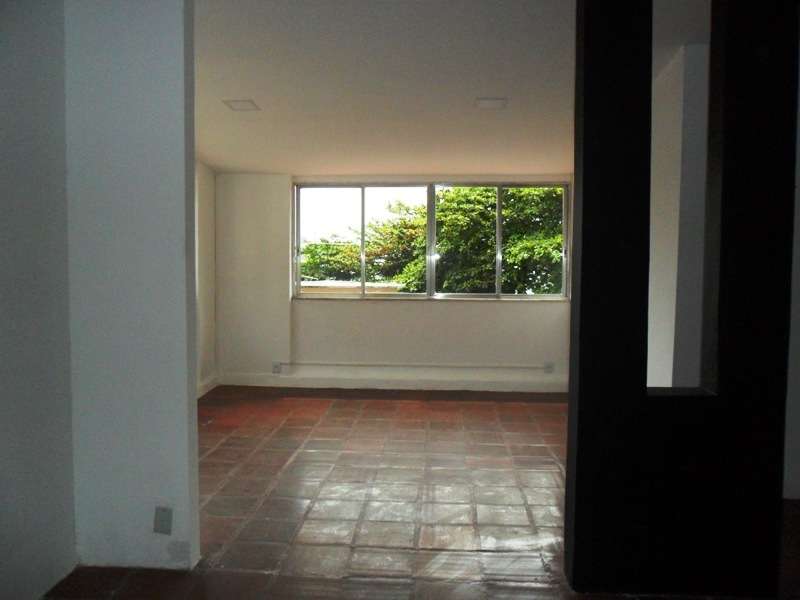 Apartamento com 3 Quartos para Alugar, 110 m² por R$ 2.180/Mês Rua Marechal Cantuária, 182 - Urca, Rio de Janeiro - RJ