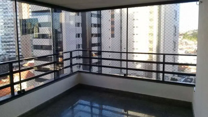 Apartamento com 4 Quartos para Alugar, 208 m² por R$ 2.500/Mês Petrópolis, Natal - RN