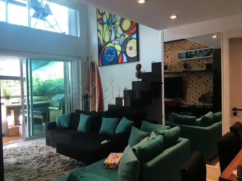 Apartamento com 1 Quarto para Alugar por R$ 2.000/Dia Jurerê, Florianópolis - SC