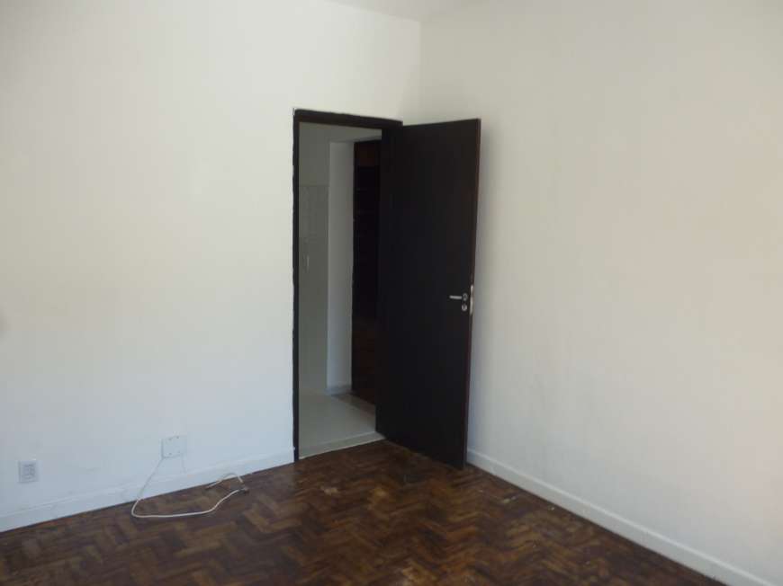 Apartamento com 2 Quartos para Alugar, 75 m² por R$ 1.000/Mês Rua São Bento, 1178 - Sagrada Família, Belo Horizonte - MG