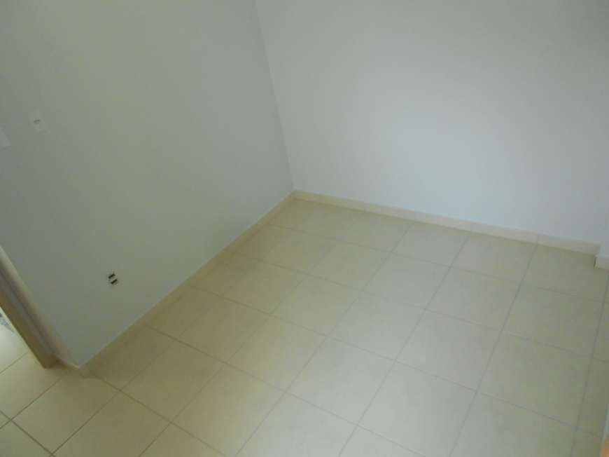 Apartamento com 2 Quartos para Alugar, 59 m² por R$ 750/Mês Rua do Esmalte - Parque Oeste Industrial, Goiânia - GO