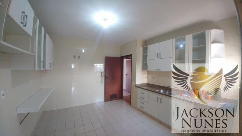 Apartamento com 4 Quartos à Venda, 196 m² por R$ 650.000 Centro, Itapetininga - SP