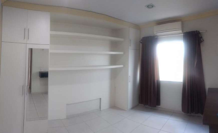 Casa de Condomínio com 4 Quartos para Alugar, 234 m² por R$ 3.500/Mês Rua Aurora, 1 - Flores, Manaus - AM