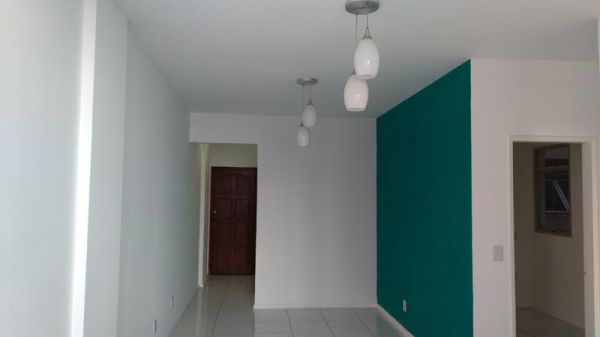 Apartamento com 2 Quartos para Alugar, 60 m² por R$ 850/Mês Avenida Champagnat, 975 - Centro, Vila Velha - ES