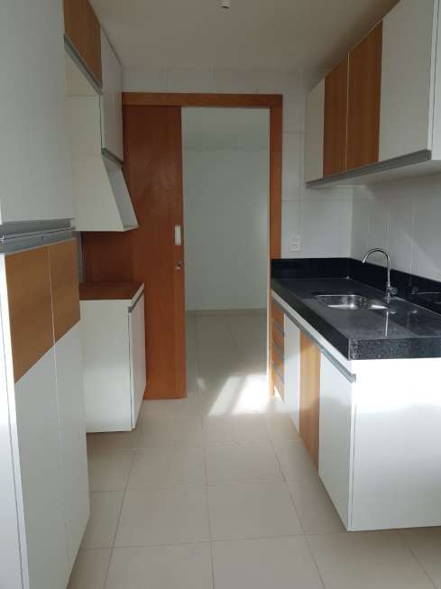 Apartamento com 3 Quartos para Alugar, 105 m² por R$ 2.500/Mês Miramar, João Pessoa - PB