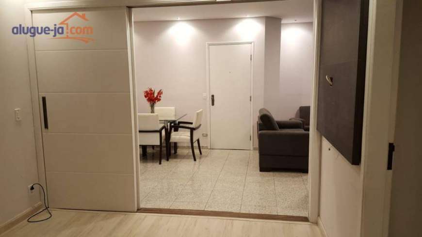 Apartamento com 3 Quartos para Alugar, 113 m² por R$ 1.700/Mês Rua Santa Clara - Vila Adyana, São José dos Campos - SP