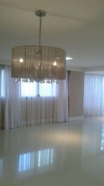 Apartamento com 4 Quartos para Alugar, 208 m² por R$ 4.500/Mês Petrópolis, Natal - RN