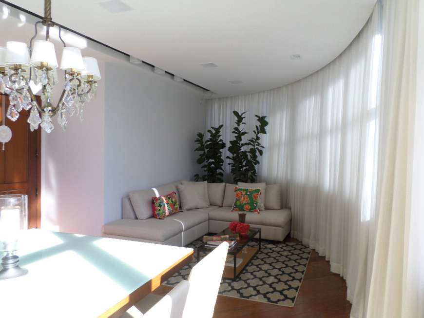 Apartamento com 4 Quartos para Alugar, 200 m² por R$ 3.500/Mês Rua Professora Bartira Mourão - Buritis, Belo Horizonte - MG