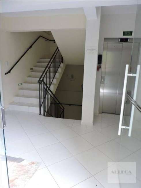 Apartamento com 1 Quarto para Alugar, 31 m² por R$ 1.000/Mês Rua Capitão Tenente Maris de Barros, 206 - Portão, Curitiba - PR