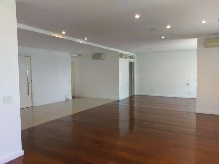 Apartamento com 3 Quartos para Alugar, 200 m² por R$ 10.000/Mês Rua Elmano Cardim - Urca, Rio de Janeiro - RJ